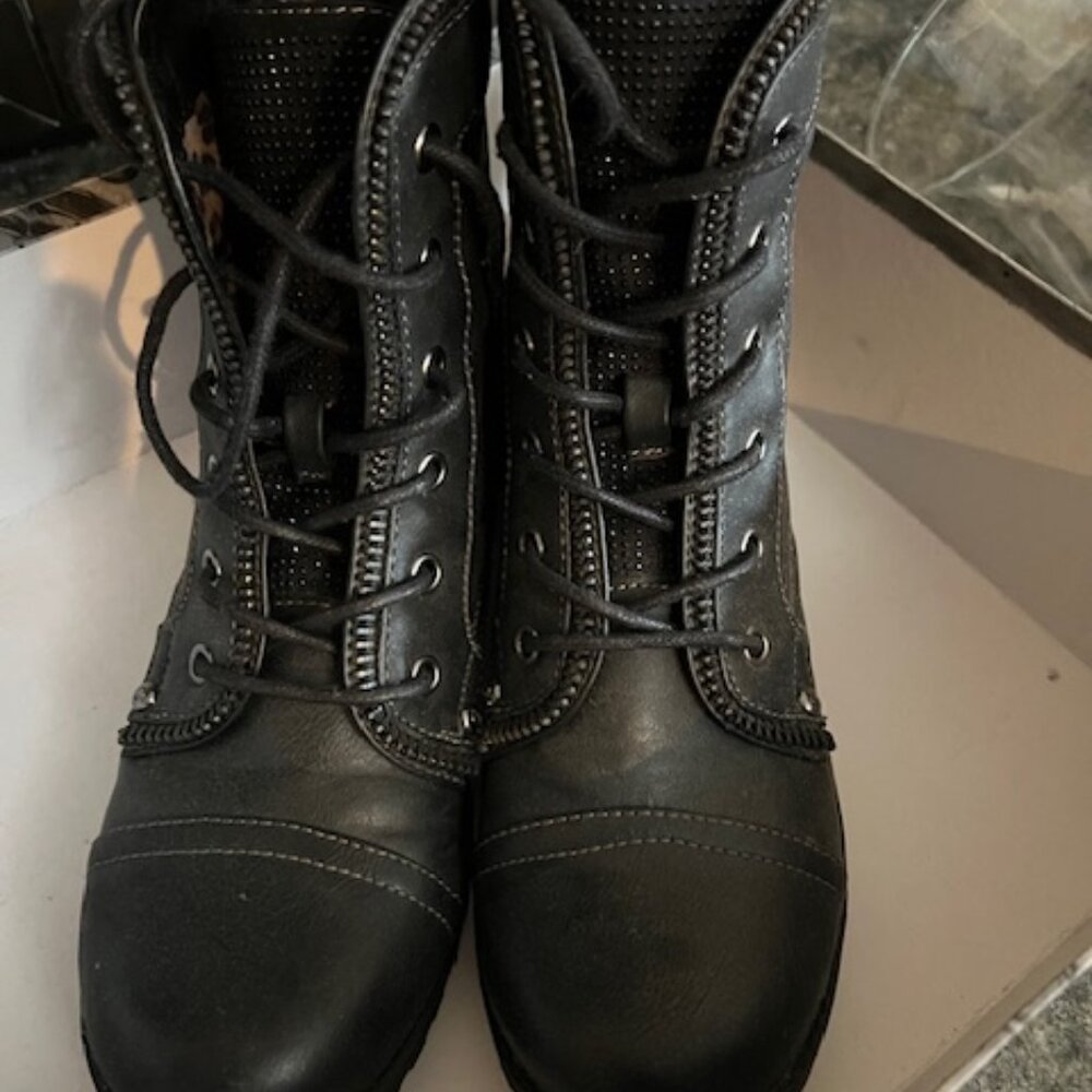 G by Guess Booties - Picture 2 of 4